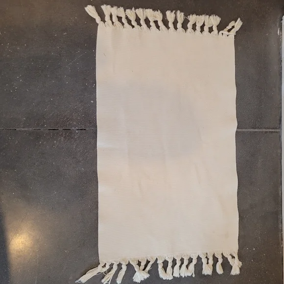 Geometric Patterned Rug with Tassels Boho Bath Mat Rug - Picture 5 of 7